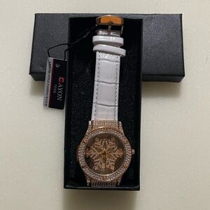 ⭐️Cayon 1996 Womens Leisure Style Fashion Watch Sportin A Beautiful Snowflake